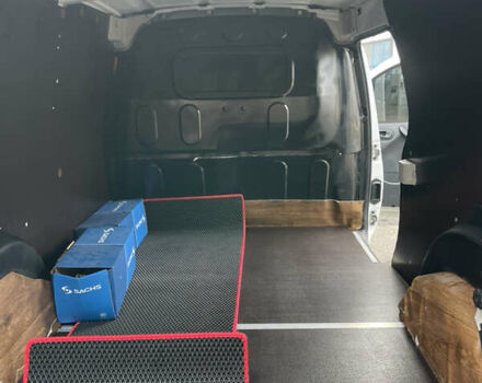 Белый Рено Кенгу, объемом двигателя 1.46 л и пробегом 161 тыс. км за 8200 $, фото 23 на Automoto.ua