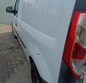 Білий Рено Кєнгу, об'ємом двигуна 1.46 л та пробігом 150 тис. км за 9199 $, фото 16 на Automoto.ua