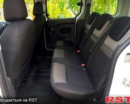 Білий Рено Кєнгу, об'ємом двигуна 1.5 л та пробігом 260 тис. км за 11550 $, фото 11 на Automoto.ua