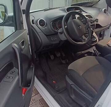 Білий Рено Кєнгу, об'ємом двигуна 1.46 л та пробігом 150 тис. км за 9199 $, фото 15 на Automoto.ua