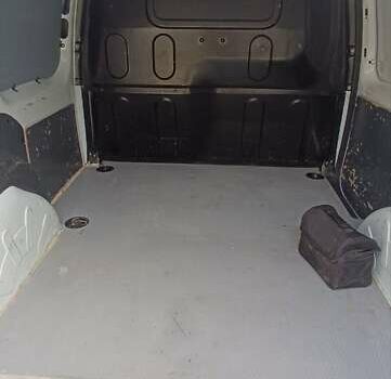 Білий Рено Кєнгу, об'ємом двигуна 1.46 л та пробігом 150 тис. км за 9199 $, фото 7 на Automoto.ua