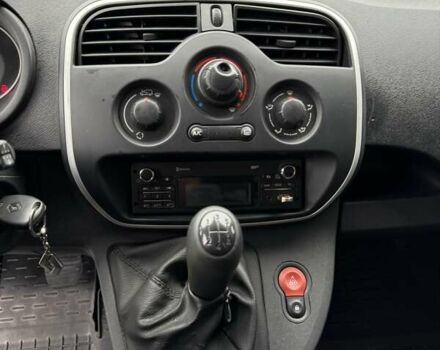 Белый Рено Кенгу, объемом двигателя 1.5 л и пробегом 205 тыс. км за 9600 $, фото 13 на Automoto.ua