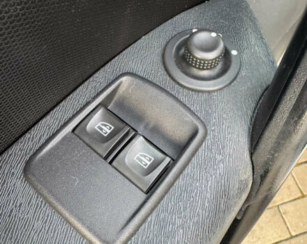 Білий Рено Кєнгу, об'ємом двигуна 0 л та пробігом 51 тис. км за 9800 $, фото 23 на Automoto.ua