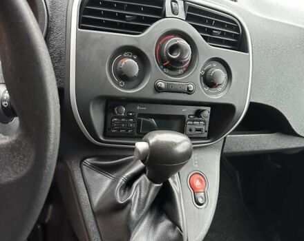 Белый Рено Кенгу, объемом двигателя 0 л и пробегом 25 тыс. км за 12400 $, фото 34 на Automoto.ua