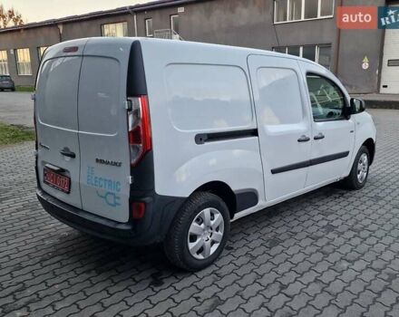 Белый Рено Кенгу, объемом двигателя 0 л и пробегом 92 тыс. км за 9600 $, фото 11 на Automoto.ua