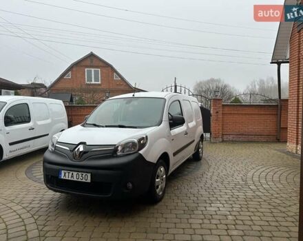 Белый Рено Кенгу, объемом двигателя 0 л и пробегом 25 тыс. км за 12400 $, фото 3 на Automoto.ua