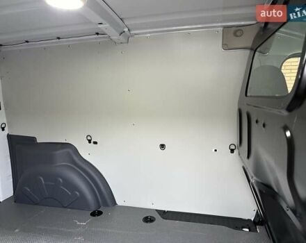 Білий Рено Кєнгу, об'ємом двигуна 0 л та пробігом 27 тис. км за 12800 $, фото 55 на Automoto.ua