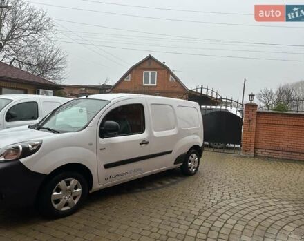 Белый Рено Кенгу, объемом двигателя 0 л и пробегом 25 тыс. км за 12400 $, фото 4 на Automoto.ua