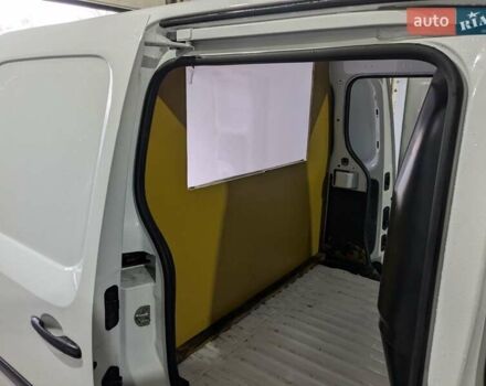 Белый Рено Кенгу, объемом двигателя 0 л и пробегом 52 тыс. км за 8750 $, фото 12 на Automoto.ua