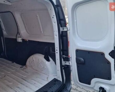 Белый Рено Кенгу, объемом двигателя 0 л и пробегом 92 тыс. км за 9600 $, фото 17 на Automoto.ua