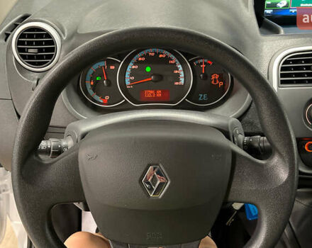 Белый Рено Кенгу, объемом двигателя 0 л и пробегом 27 тыс. км за 13100 $, фото 26 на Automoto.ua