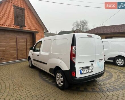 Белый Рено Кенгу, объемом двигателя 0 л и пробегом 25 тыс. км за 12400 $, фото 7 на Automoto.ua