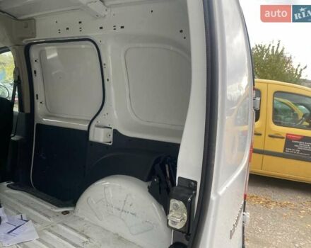 Белый Рено Кенгу, объемом двигателя 0 л и пробегом 74 тыс. км за 8500 $, фото 3 на Automoto.ua