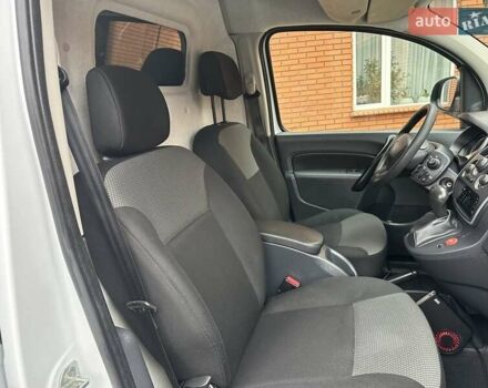 Белый Рено Кенгу, объемом двигателя 0 л и пробегом 25 тыс. км за 12400 $, фото 60 на Automoto.ua