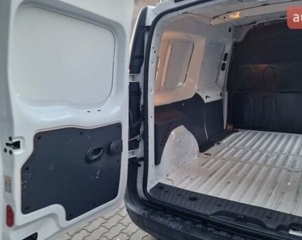 Белый Рено Кенгу, объемом двигателя 0 л и пробегом 92 тыс. км за 9600 $, фото 16 на Automoto.ua