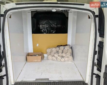 Белый Рено Кенгу, объемом двигателя 0 л и пробегом 52 тыс. км за 8750 $, фото 10 на Automoto.ua