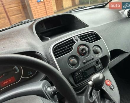 Белый Рено Кенгу, объемом двигателя 0 л и пробегом 25 тыс. км за 12400 $, фото 33 на Automoto.ua