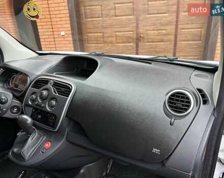 Белый Рено Кенгу, объемом двигателя 0 л и пробегом 25 тыс. км за 12400 $, фото 59 на Automoto.ua