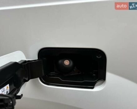 Белый Рено Кенгу, объемом двигателя 0 л и пробегом 25 тыс. км за 12400 $, фото 10 на Automoto.ua