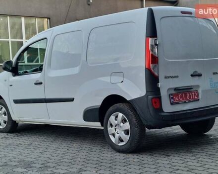 Белый Рено Кенгу, объемом двигателя 0 л и пробегом 92 тыс. км за 9600 $, фото 4 на Automoto.ua