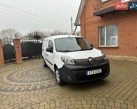 Белый Рено Кенгу, объемом двигателя 0 л и пробегом 25 тыс. км за 12400 $, фото 21 на Automoto.ua