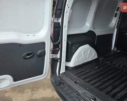 Белый Рено Кенгу, объемом двигателя 0 л и пробегом 50 тыс. км за 10200 $, фото 15 на Automoto.ua