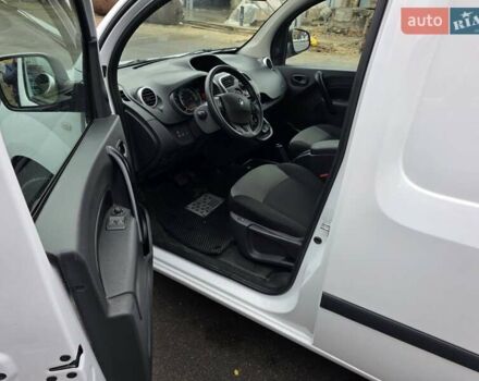 Білий Рено Кєнгу, об'ємом двигуна 0 л та пробігом 57 тис. км за 12400 $, фото 19 на Automoto.ua