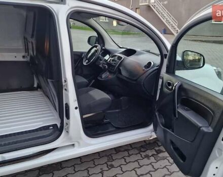 Белый Рено Кенгу, объемом двигателя 0 л и пробегом 92 тыс. км за 9600 $, фото 18 на Automoto.ua