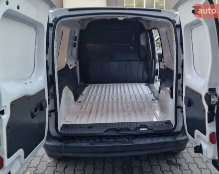 Белый Рено Кенгу, объемом двигателя 0 л и пробегом 92 тыс. км за 9600 $, фото 15 на Automoto.ua