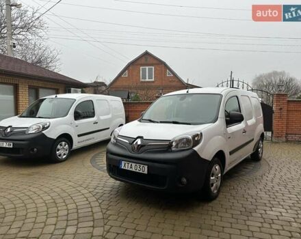 Белый Рено Кенгу, объемом двигателя 0 л и пробегом 25 тыс. км за 12400 $, фото 2 на Automoto.ua
