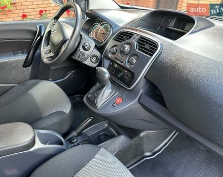 Білий Рено Кєнгу, об'ємом двигуна 0 л та пробігом 37 тис. км за 11700 $, фото 49 на Automoto.ua