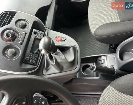 Білий Рено Кєнгу, об'ємом двигуна 0 л та пробігом 21 тис. км за 13400 $, фото 41 на Automoto.ua