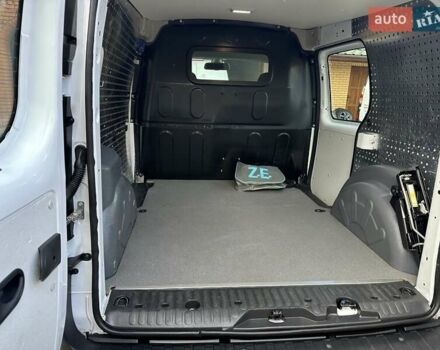 Білий Рено Кєнгу, об'ємом двигуна 0 л та пробігом 37 тис. км за 11700 $, фото 33 на Automoto.ua