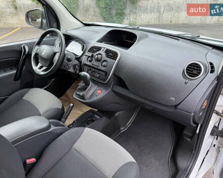 Білий Рено Кєнгу, об'ємом двигуна 1.5 л та пробігом 211 тис. км за 12999 $, фото 33 на Automoto.ua