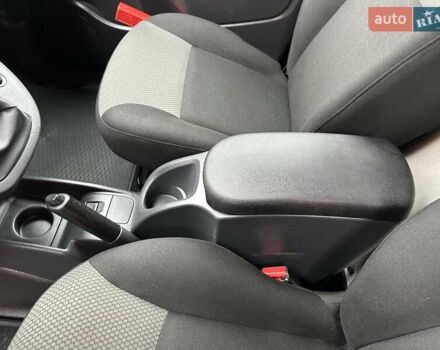 Білий Рено Кєнгу, об'ємом двигуна 0 л та пробігом 21 тис. км за 13400 $, фото 40 на Automoto.ua