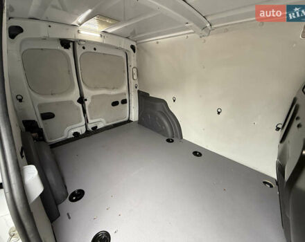 Білий Рено Кєнгу, об'ємом двигуна 1.5 л та пробігом 211 тис. км за 12999 $, фото 27 на Automoto.ua