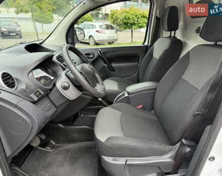 Білий Рено Кєнгу, об'ємом двигуна 1.5 л та пробігом 211 тис. км за 12999 $, фото 47 на Automoto.ua