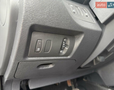 Білий Рено Кєнгу, об'ємом двигуна 1.5 л та пробігом 211 тис. км за 12999 $, фото 54 на Automoto.ua