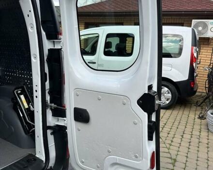 Білий Рено Кєнгу, об'ємом двигуна 0 л та пробігом 37 тис. км за 11700 $, фото 35 на Automoto.ua