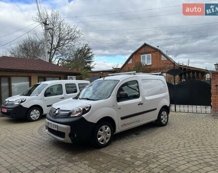 Білий Рено Кєнгу, об'ємом двигуна 0 л та пробігом 37 тис. км за 11700 $, фото 4 на Automoto.ua