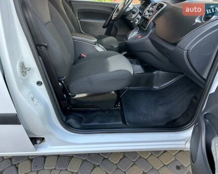 Білий Рено Кєнгу, об'ємом двигуна 0 л та пробігом 37 тис. км за 11700 $, фото 46 на Automoto.ua