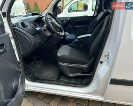 Білий Рено Кєнгу, об'ємом двигуна 0 л та пробігом 37 тис. км за 11700 $, фото 20 на Automoto.ua