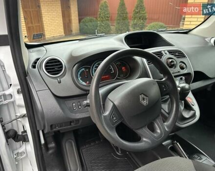 Білий Рено Кєнгу, об'ємом двигуна 0 л та пробігом 21 тис. км за 13400 $, фото 35 на Automoto.ua