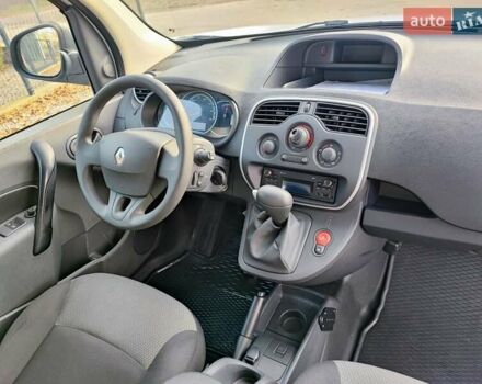 Белый Рено Кенгу, объемом двигателя 0 л и пробегом 60 тыс. км за 11700 $, фото 2 на Automoto.ua