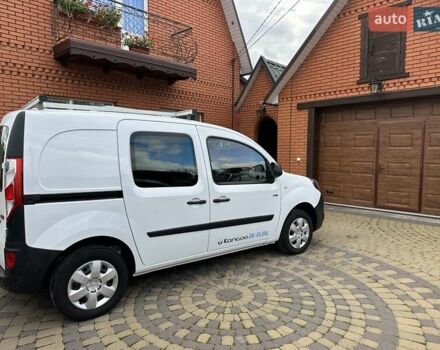 Білий Рено Кєнгу, об'ємом двигуна 0 л та пробігом 37 тис. км за 11700 $, фото 13 на Automoto.ua