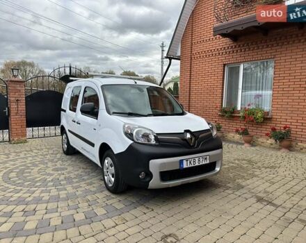 Білий Рено Кєнгу, об'ємом двигуна 0 л та пробігом 37 тис. км за 11700 $, фото 16 на Automoto.ua