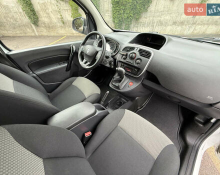 Білий Рено Кєнгу, об'ємом двигуна 1.5 л та пробігом 211 тис. км за 12999 $, фото 46 на Automoto.ua