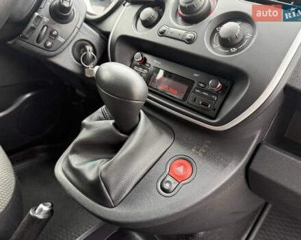 Білий Рено Кєнгу, об'ємом двигуна 1.5 л та пробігом 211 тис. км за 12999 $, фото 43 на Automoto.ua