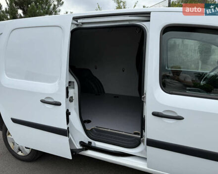 Білий Рено Кєнгу, об'ємом двигуна 1.5 л та пробігом 211 тис. км за 12999 $, фото 24 на Automoto.ua