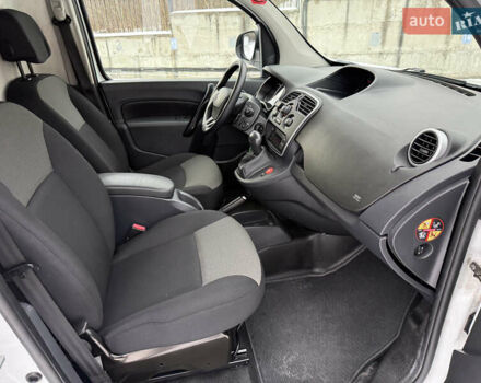 Белый Рено Кенгу, объемом двигателя 1.5 л и пробегом 212 тыс. км за 12999 $, фото 37 на Automoto.ua